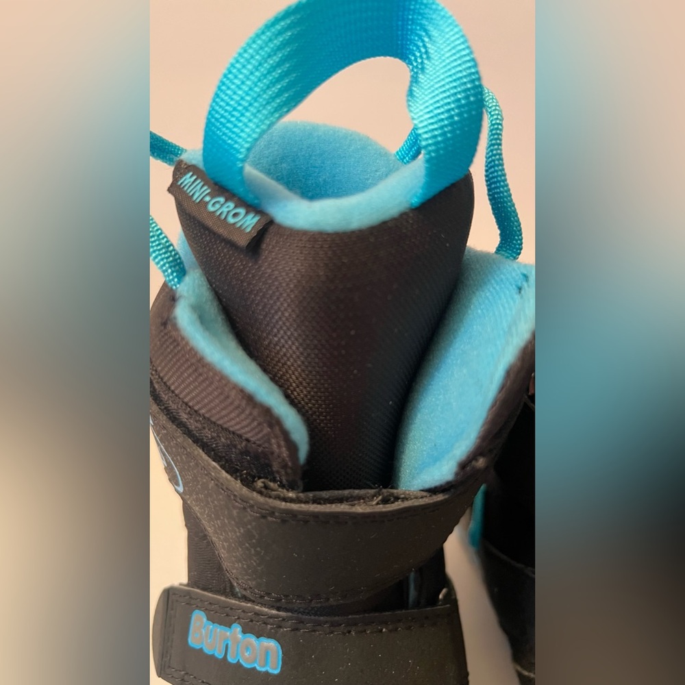 Burton Mini-Grom Kids Snowboard Boots in Black/Blue/Gray, Size 12C - Picture 4 of 13